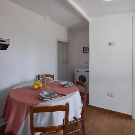 شقة 1 Bedroom Cozy In Longobardi