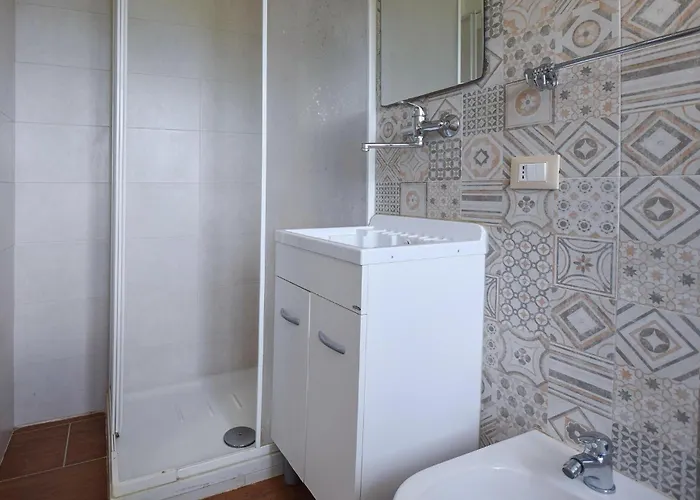 Apartman 1 Bedroom Cozy In Longobardi